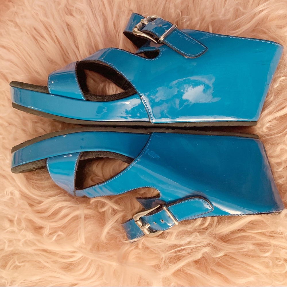 Donald J Pliner Patent Blue Platform Wedge Size 7